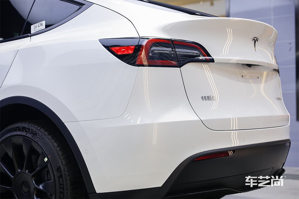 特斯拉ModelY白色施工威固漆面保护膜过程及效果展示（图二九）