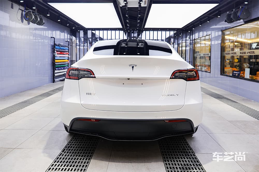 特斯拉ModelY白色施工威固漆面保护膜过程及效果展示（图三十）