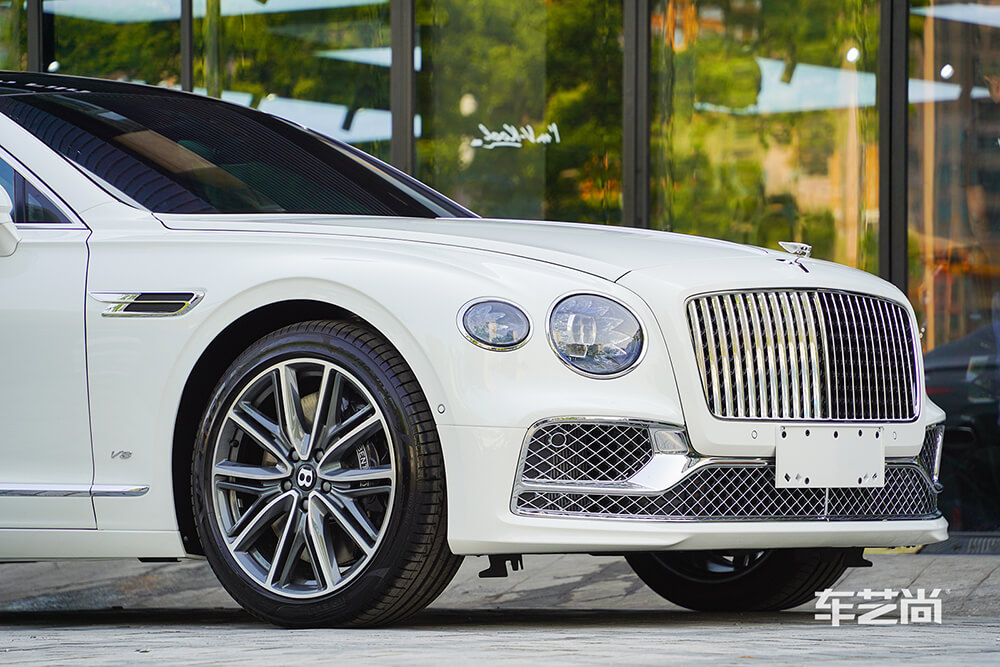 宾利飞驰施工威固漆面保护膜过程及效果展示（三三）