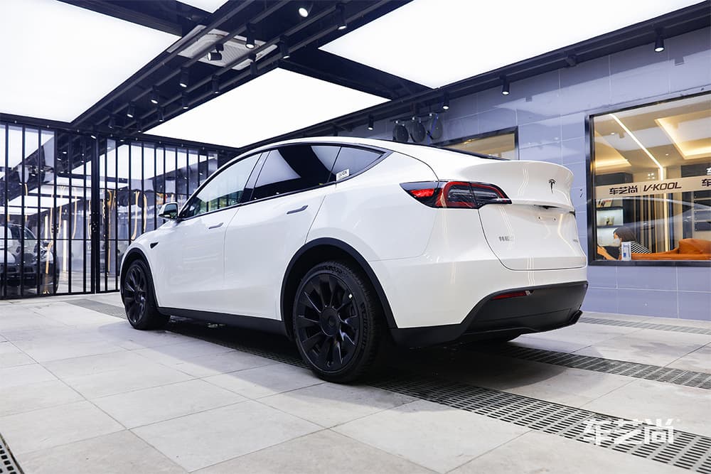 特斯拉ModelY白色施工威固漆面保护膜过程及效果展示（图二八）