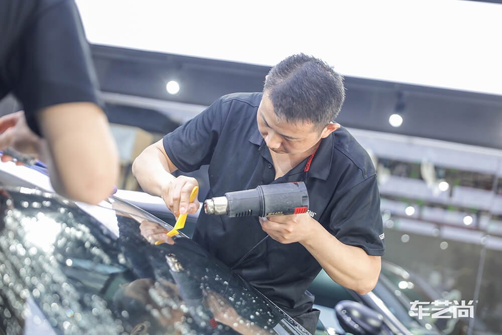 宝马6系GT施工威固漆面保护膜过程展示（图十三）