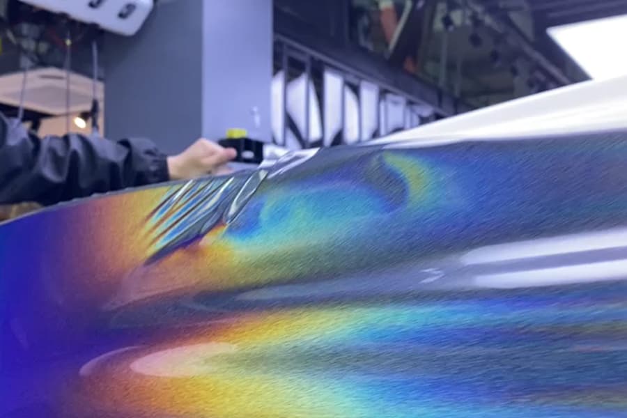 特斯拉 Model 3  施工AX-3D炫彩色改色膜过程及效果展示（图四）
