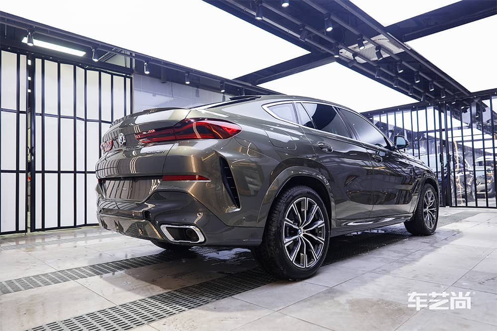 宝马X6施工威固漆面保护膜过程及效果展示（图二一）