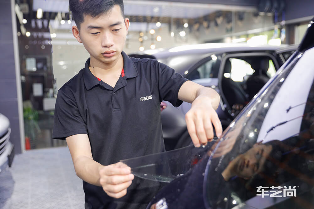 奔驰GLC300L施工威固漆面保护膜过程展示（九）