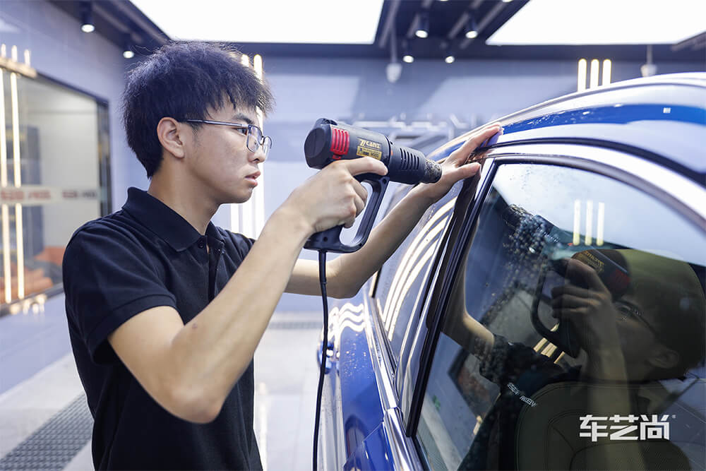 林肯冒险家施工威固漆面保护膜施工过程（十六）