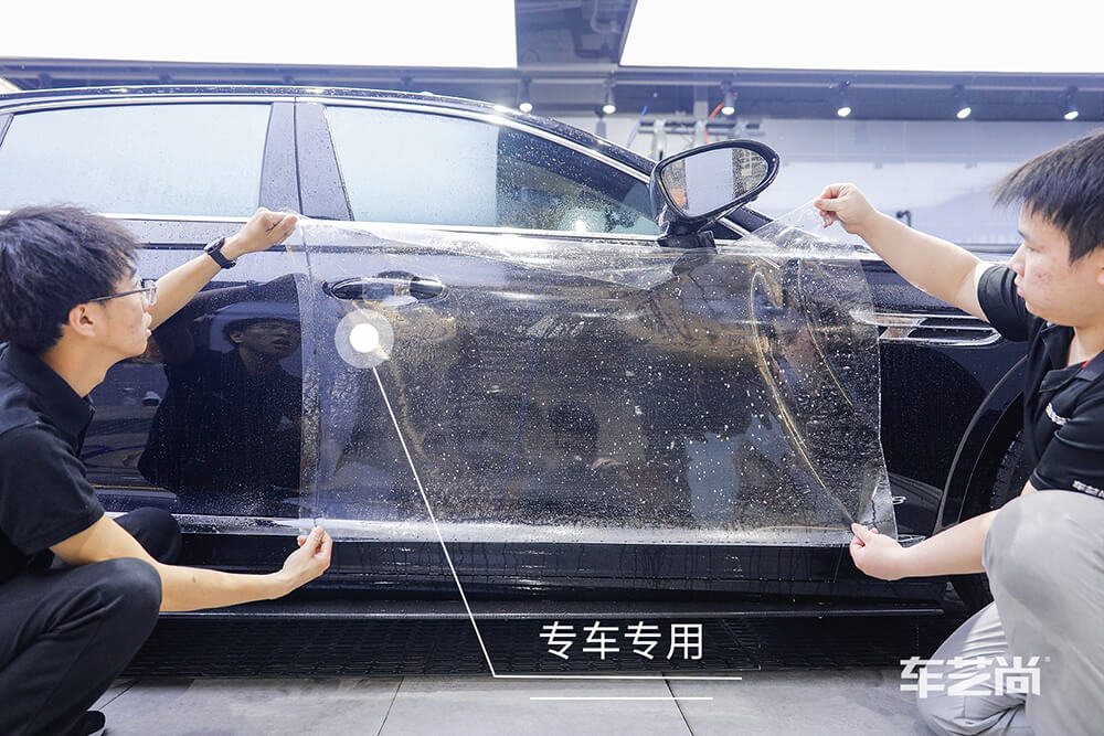 宾利飞驰施工威固漆面保护膜过程展示（六）