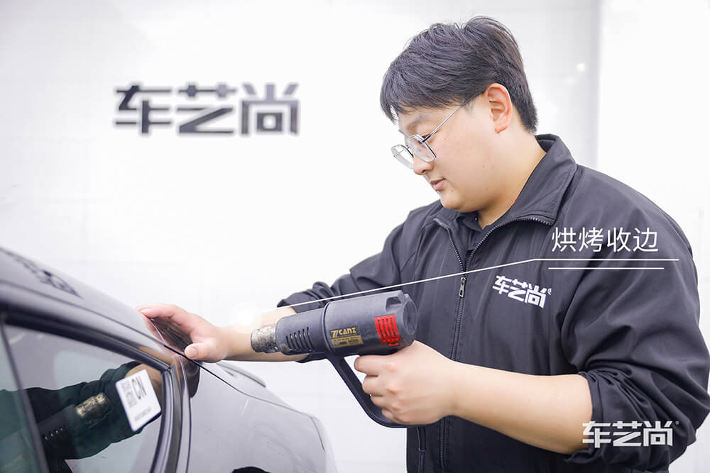 特斯拉Model 3施工威固漆面保护膜过程展示（十一）