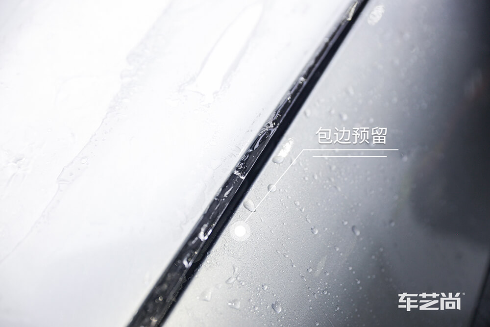 保时捷卡宴装贴威固漆面保护膜过程展示（图六）