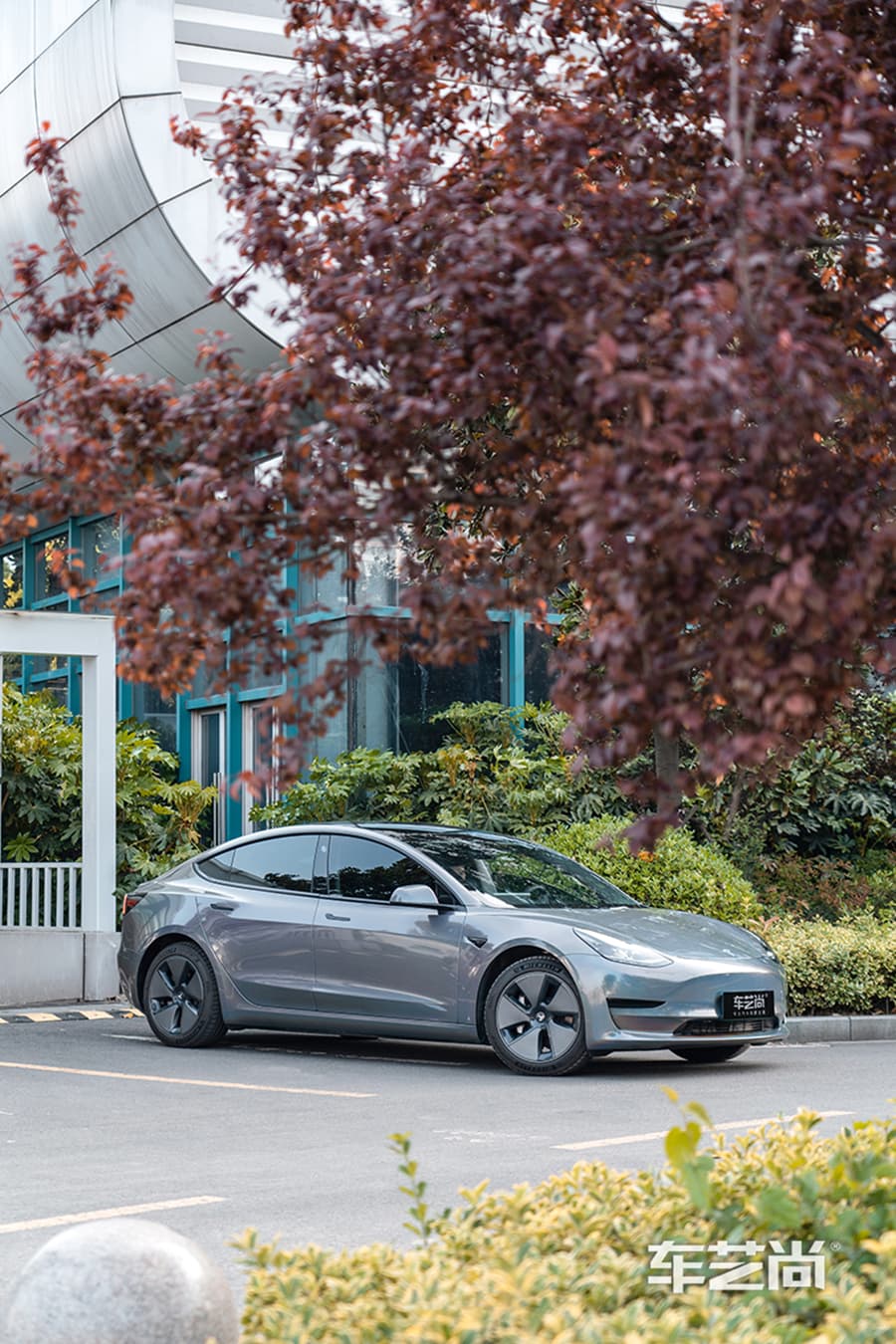 特斯拉 Model 3  施工AX-3D炫彩色改色膜过程及效果展示（图十七）