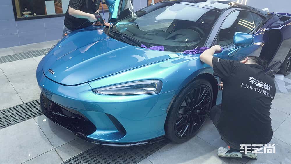 迈凯伦 GT 蓝色施工威固漆面保护膜流程及效果展示（图一四）