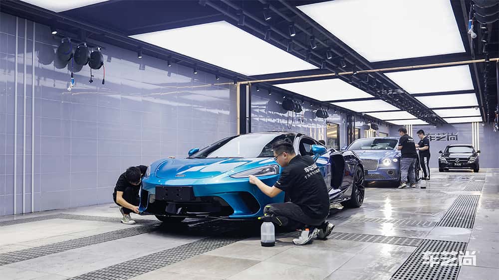 迈凯伦 GT 蓝色施工威固漆面保护膜流程及效果展示（图四）