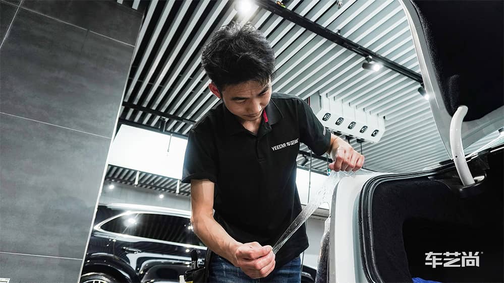 劳斯莱斯幻影白色施工威固漆面保护膜过程及效果展示（图六）