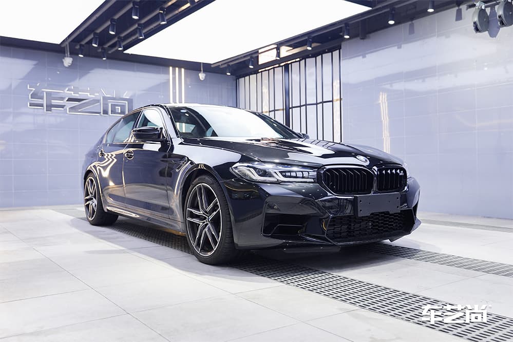 宝马M5黑色施工威固漆面保护膜过程及效果展示（图三二）