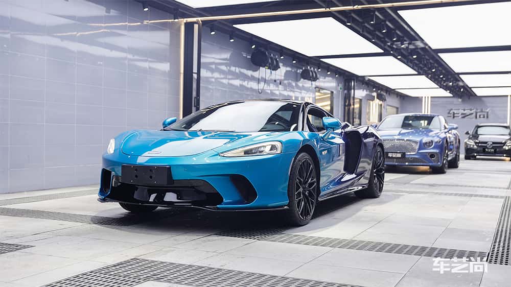 迈凯伦 GT 蓝色施工威固漆面保护膜流程及效果展示（图三六）