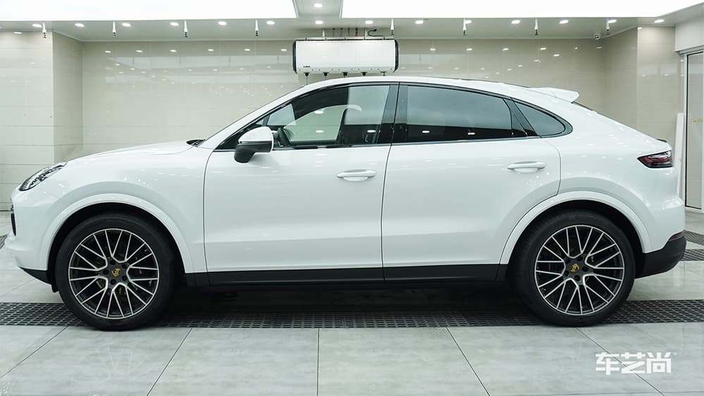 保时捷卡宴白色施工威固漆面保护膜流程及效果展示（图三四）