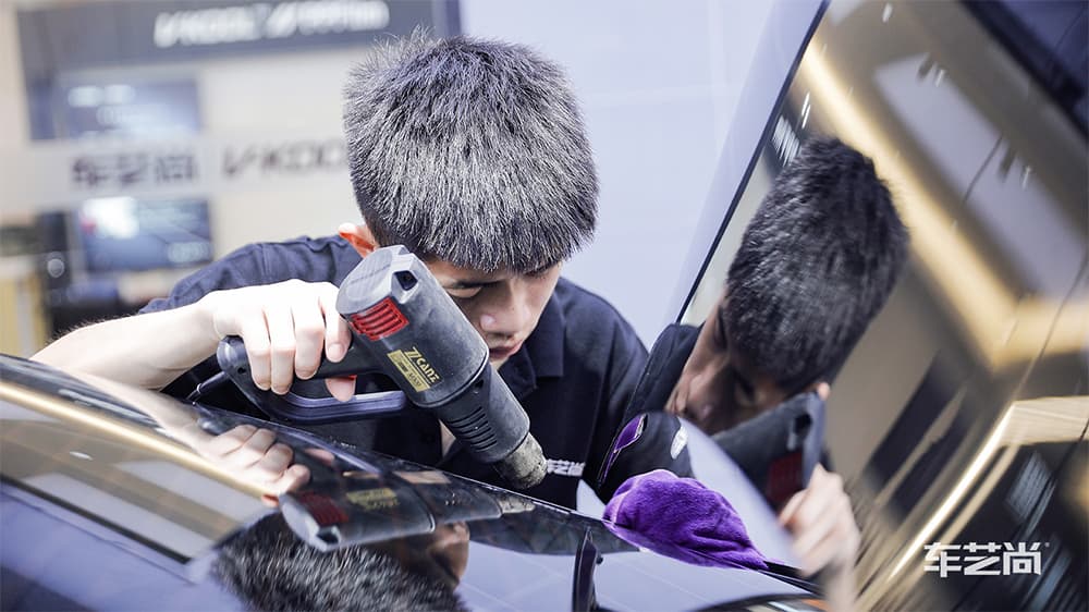 奥迪A8 黑色施工威固漆面保护膜流程及效果展示（图一六）