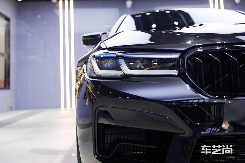 宝马M5黑色施工威固漆面保护膜过程及效果展示（图二九）