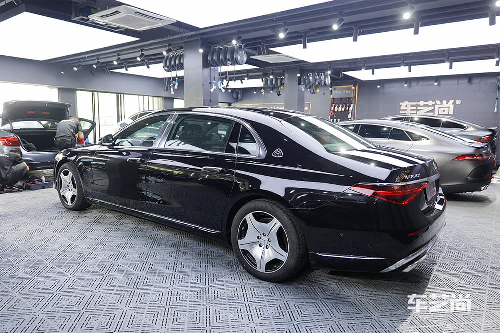 奔驰迈巴赫S480施工威固漆面保护膜过程及效果展示（图三四）