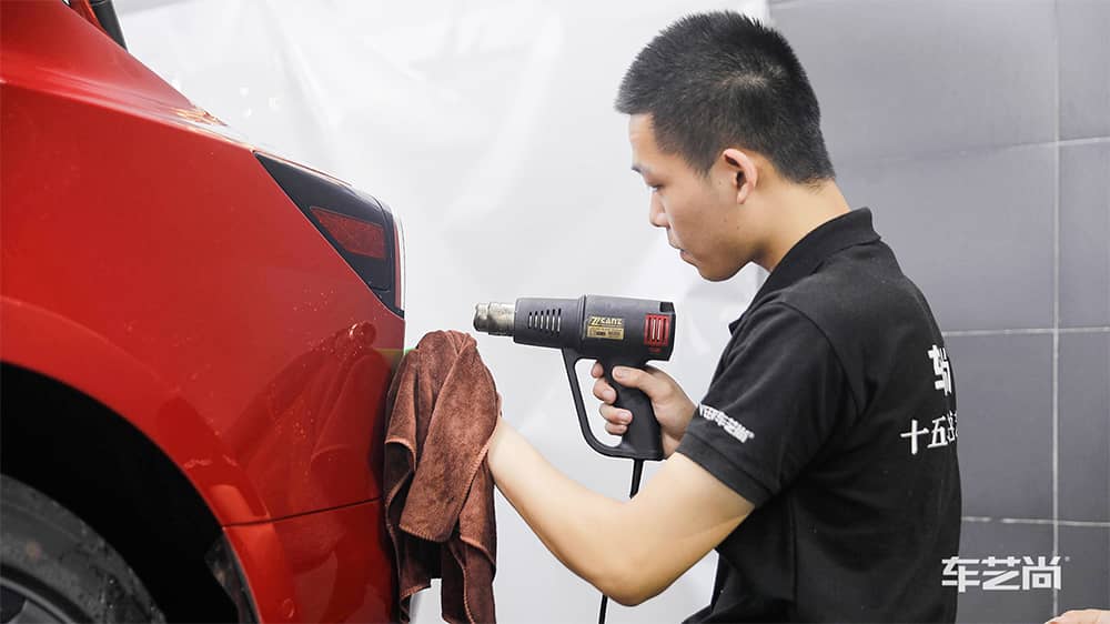 特斯拉Modle3红色施工威固漆面保护膜过程及效果展示（图一七）