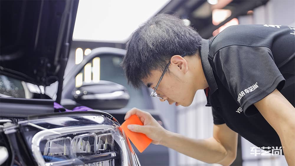 奔驰GLC260黑色施工威固漆面保护膜流程及效果展示（图一三）