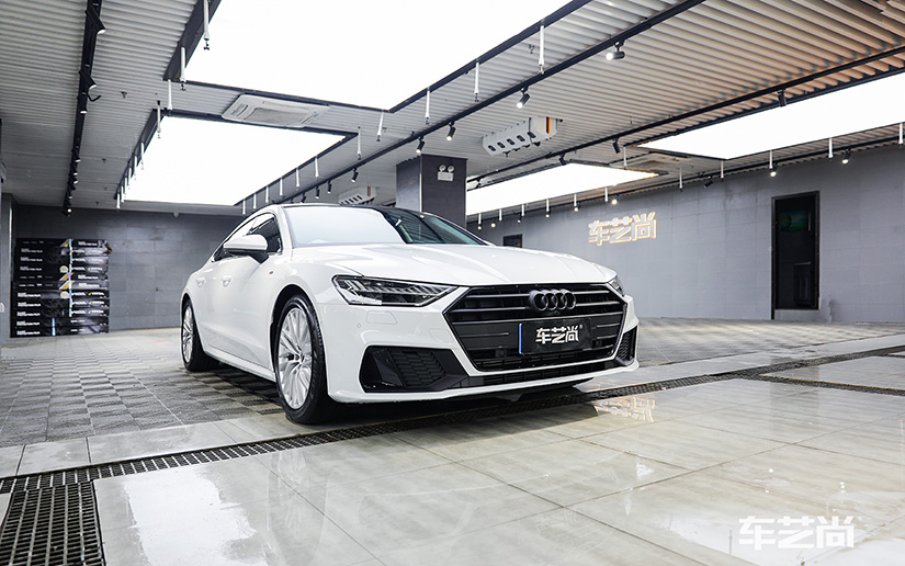 奥迪A7贴完V10效果图.jpg