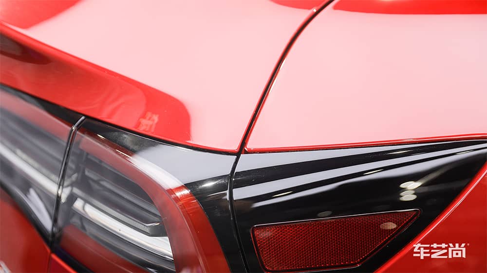 特斯拉Modle3红色施工威固漆面保护膜过程及效果展示（图二五）