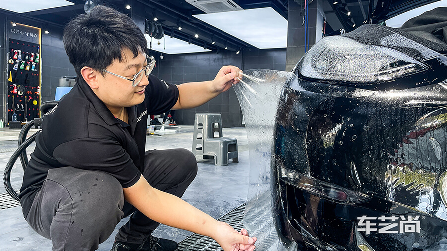 奔驰e级黑色施工威固隐形车衣流程（图1）