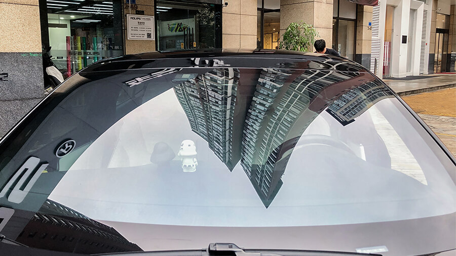 特斯拉modelS黑色施工威固玻璃膜VK70（图10）