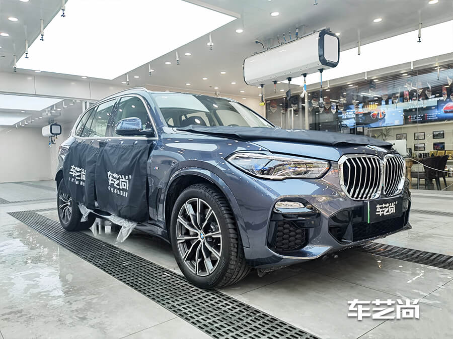 宝马X5黑色施工威固隔热膜VK70+K35（图13）