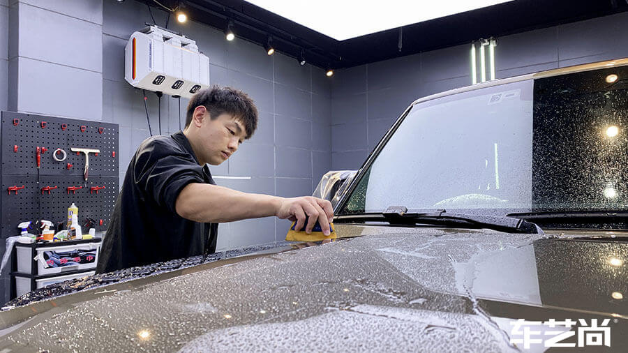 路虎卫士三门版施工威固隐形车衣V10（图3）