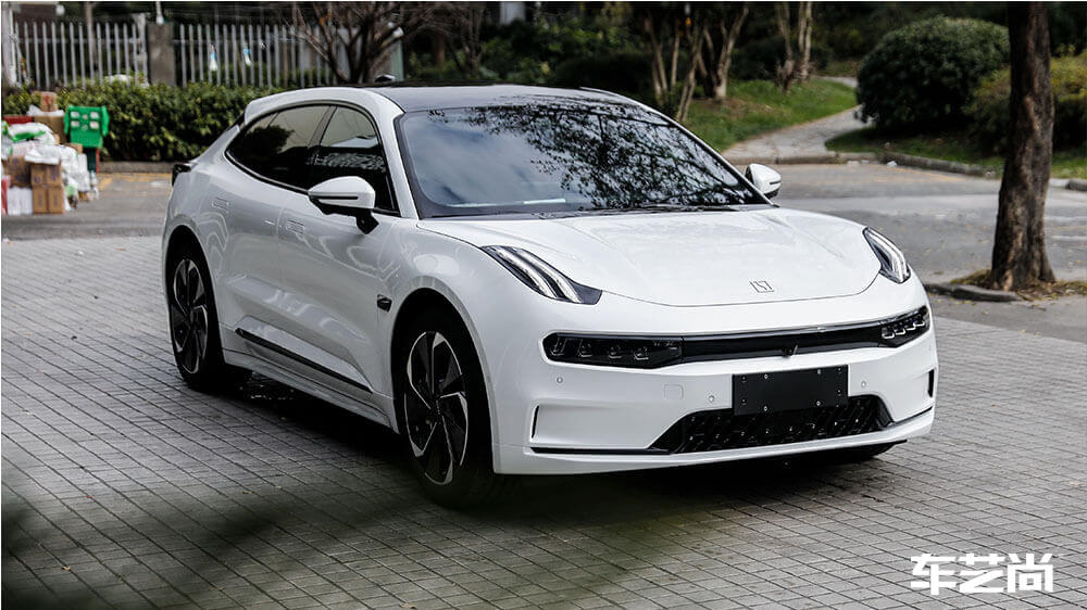 极氪001白色施工威固玻璃膜（图18）