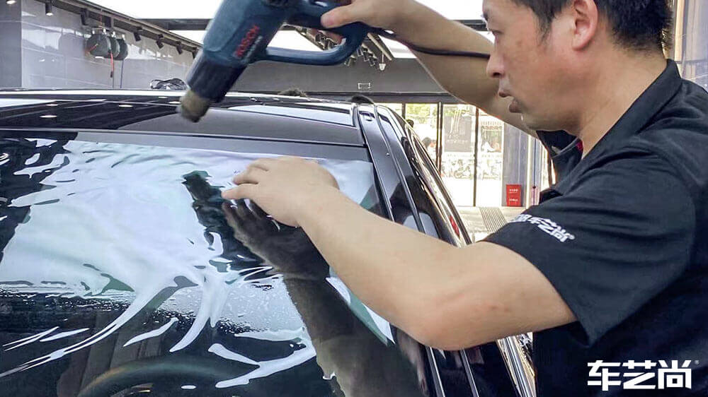 奔驰S350施工威固玻璃膜VK70+K35（图3）