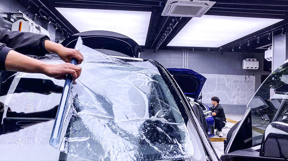 特斯拉MODEL-Y黑色施工AX祖母石绿+龙膜畅悦80前档（图3）